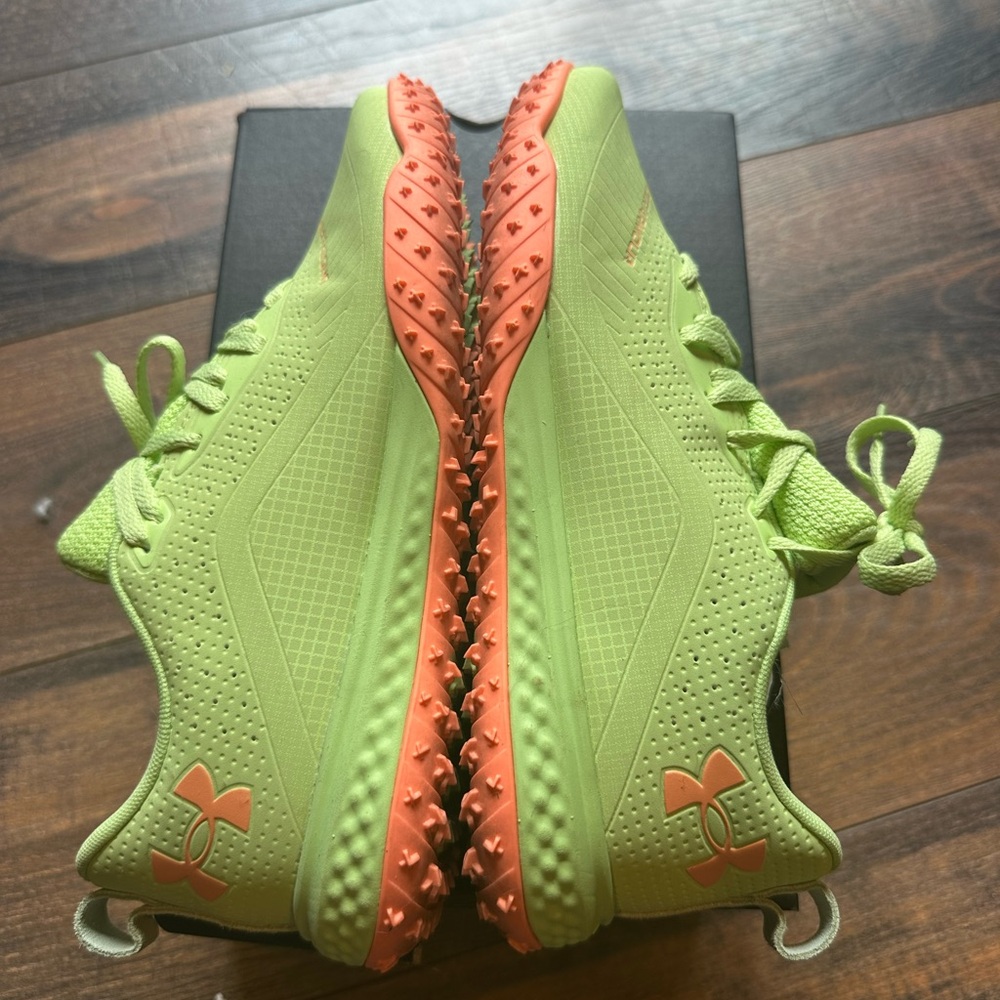 EUC Under Armour UA Shadow Turf 2.0 cleats Green - Picture 6 of 10